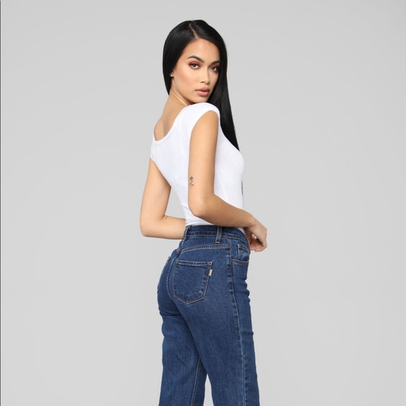 SOLD* Bozzolo Ribbed Short Sleeve Bodysuit Medium - Picture 4 of 8